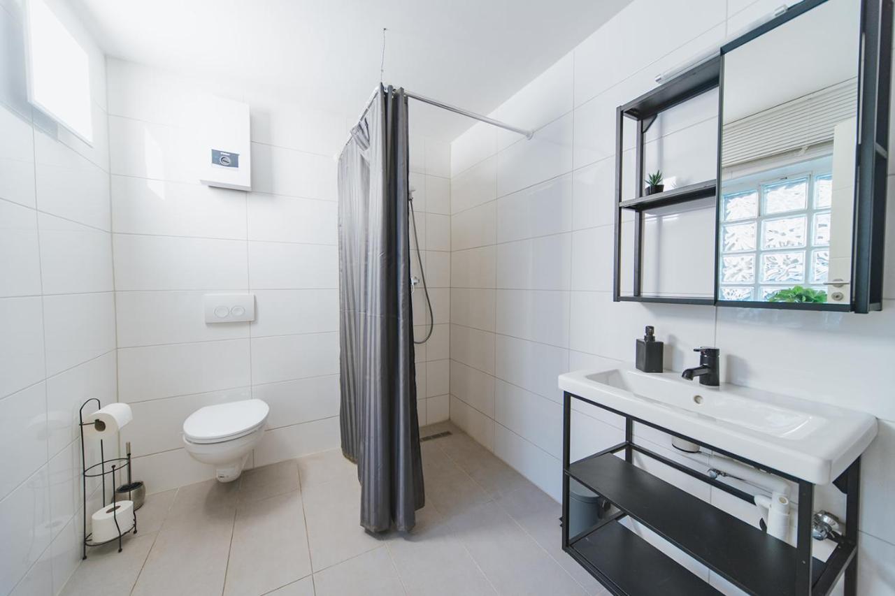 Apartment Central 10A 40Qm Wi-Fi Free Parking Calm Back House Dortmund Kültér fotó