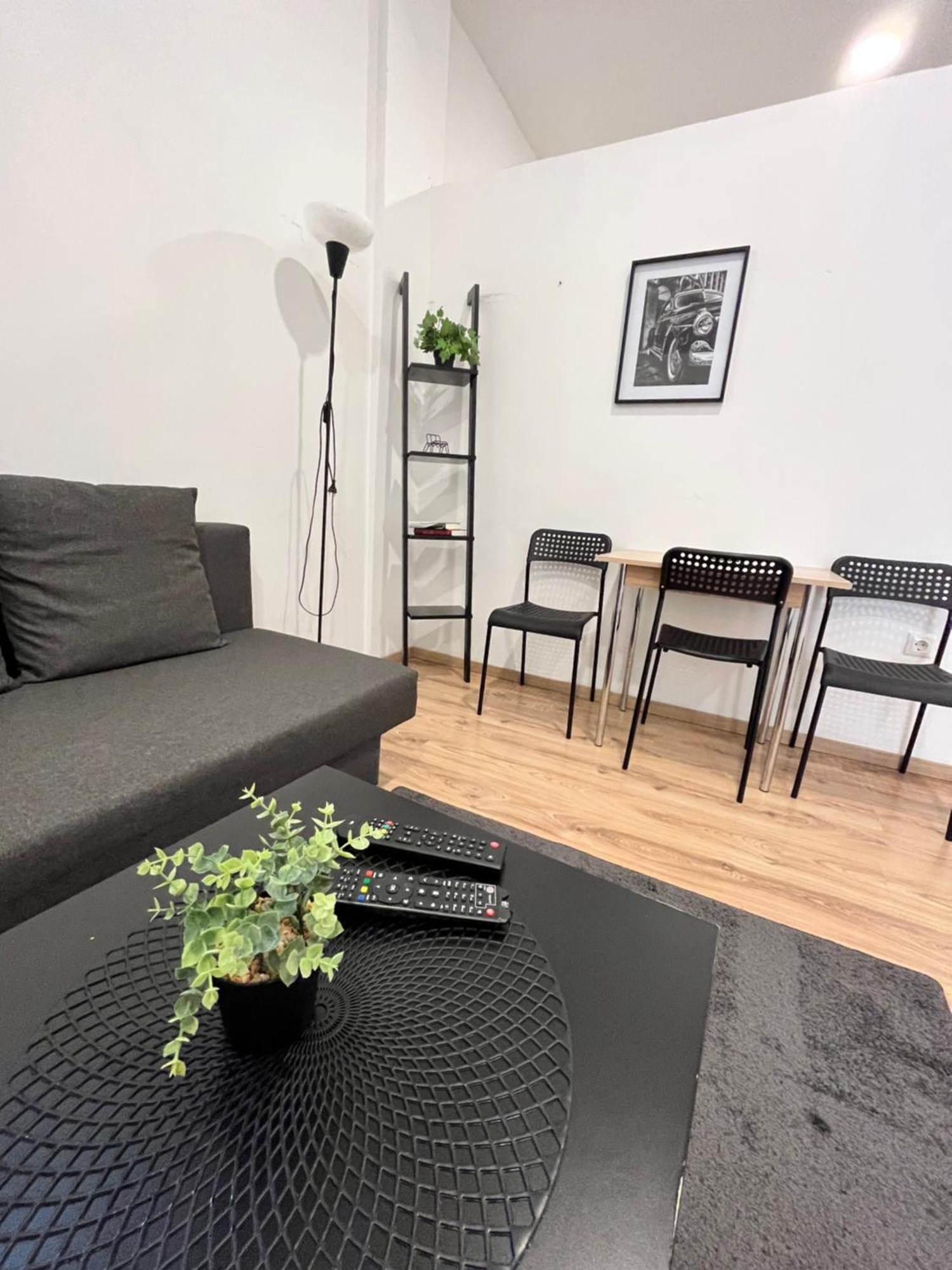 Apartment Central 10A 40Qm Wi-Fi Free Parking Calm Back House Dortmund Kültér fotó